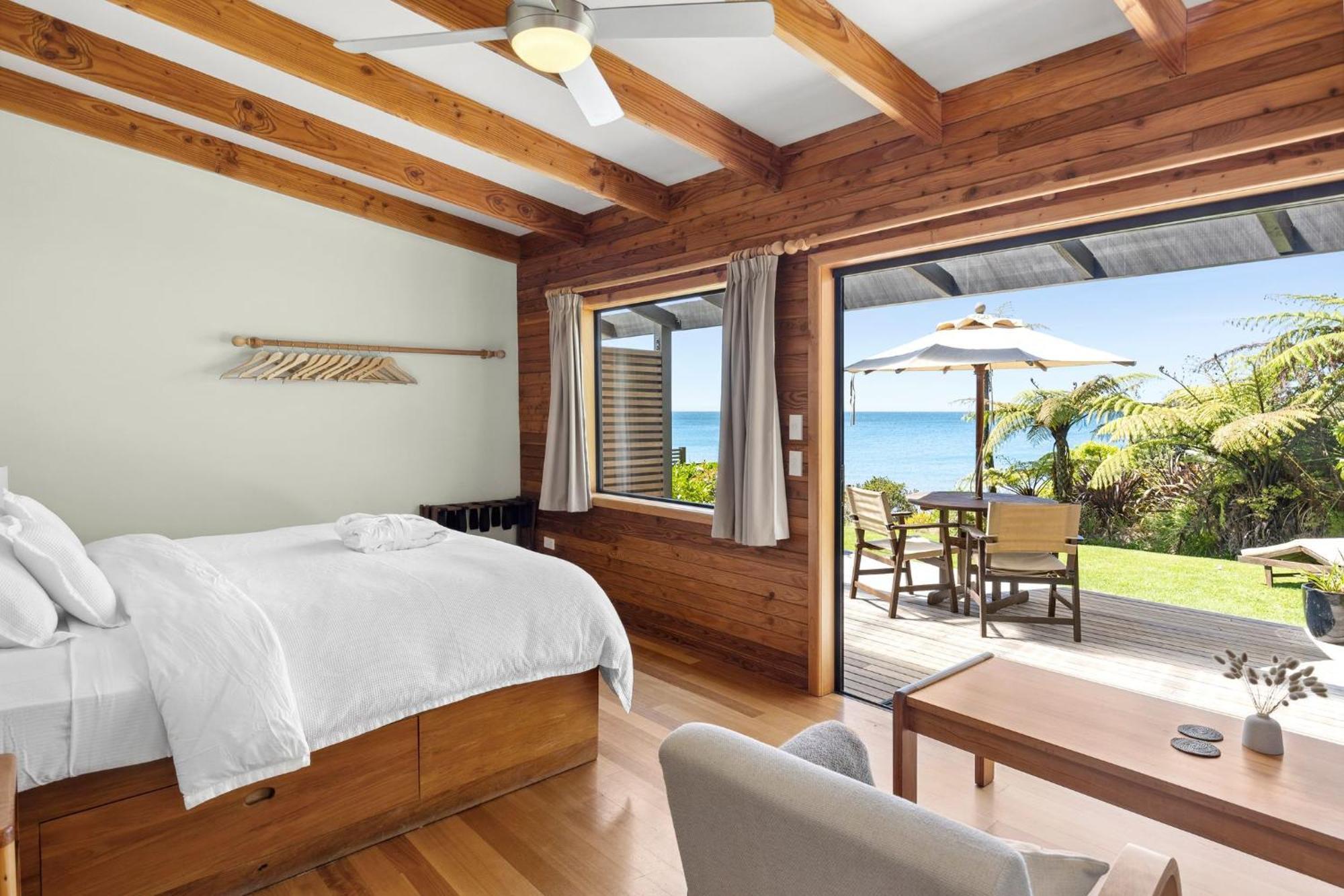 Adrift In Golden Bay Hotel Collingwood Eksteriør billede